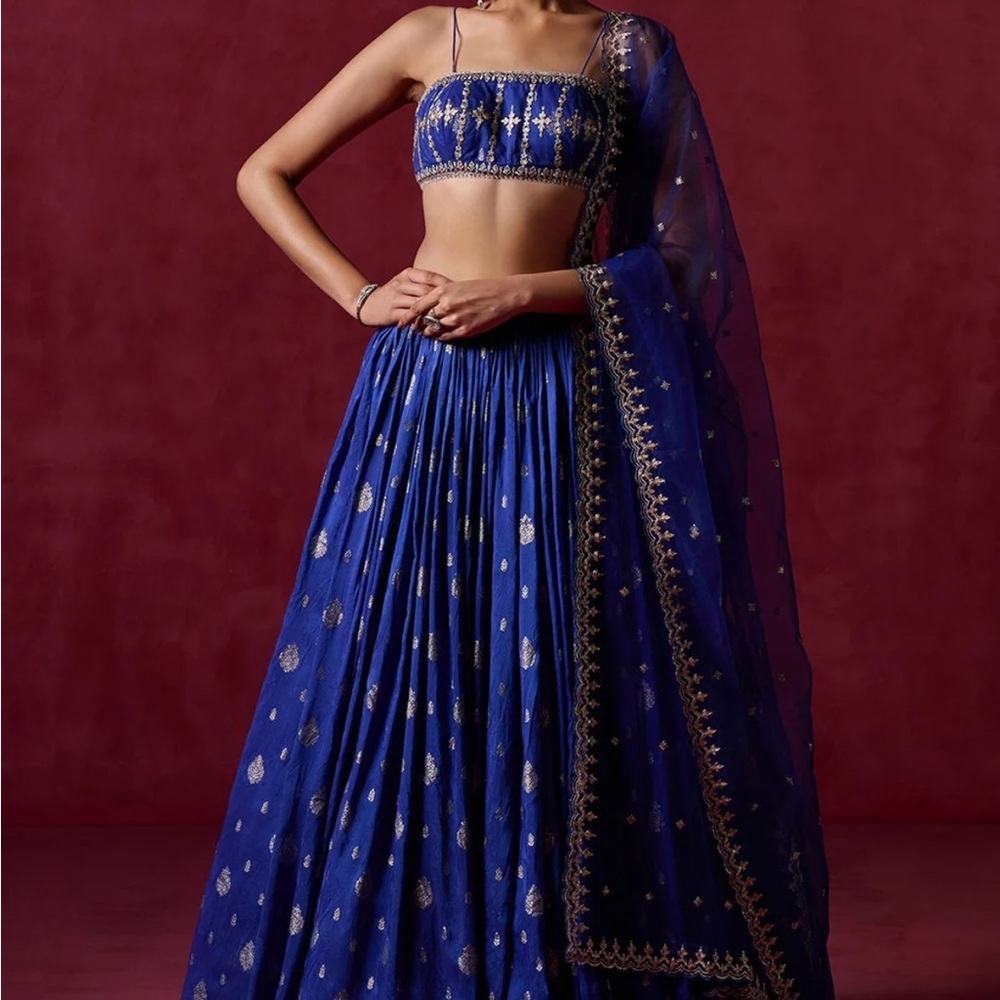 Lashkaraa Royal Blue Lehenga Set, Size S | Embroidered Blouse, Skirt & Dupatta